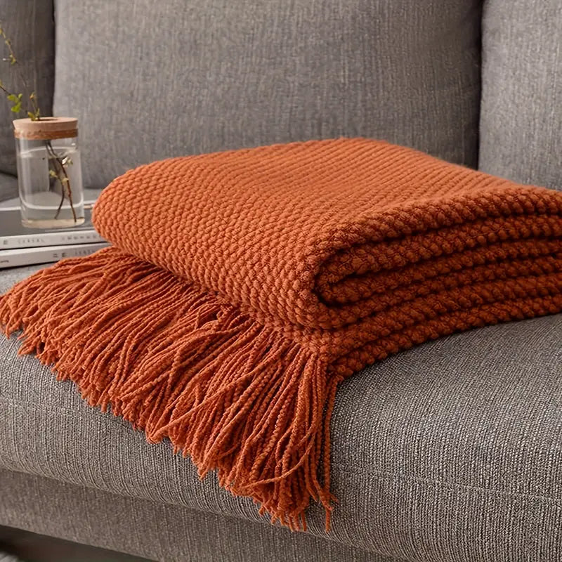 Morandi™ | Lett Oransje Pledd med Frynser – Akryl (130×180 cm)